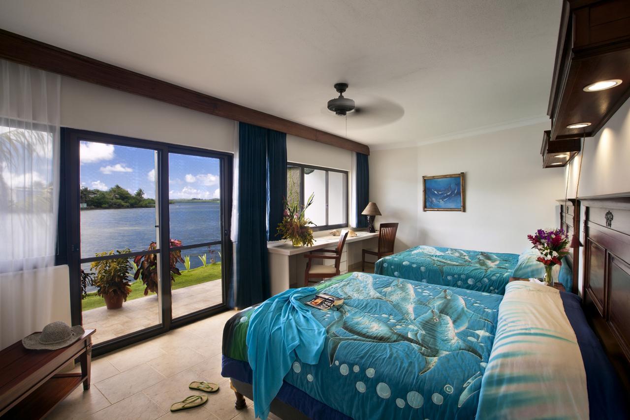 Manta Ray Bay Resort โคโลเนีย ภายนอก รูปภาพ